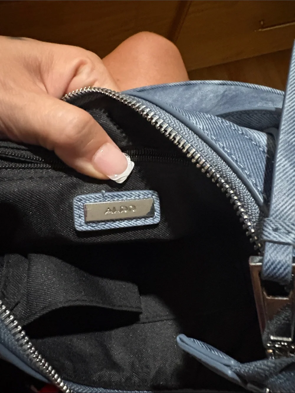 Aldo crescent shoulder